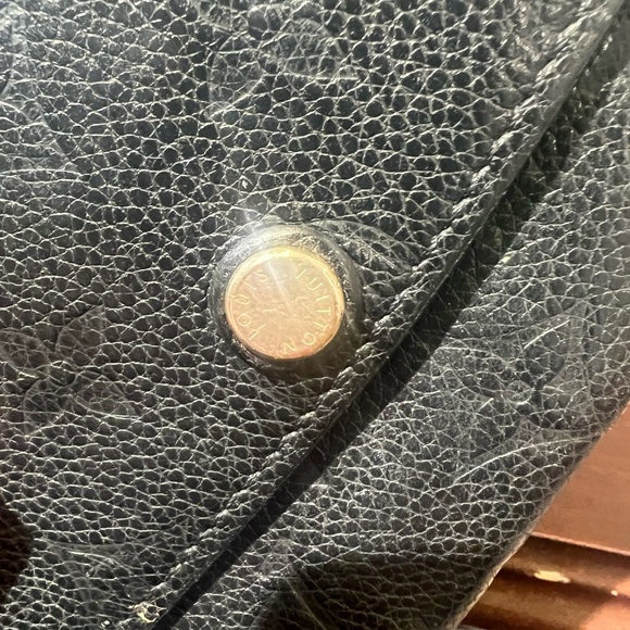 Emilie Wallet - Picture 2 of 6